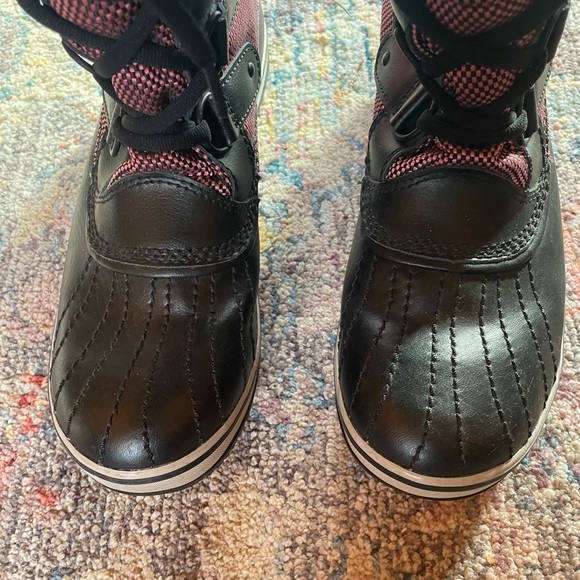 Sorel Tofino Winter Boots - Picture 7 of 9